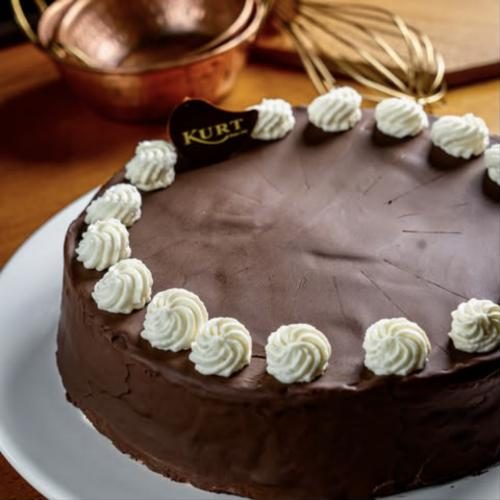 Sacher com chantilly